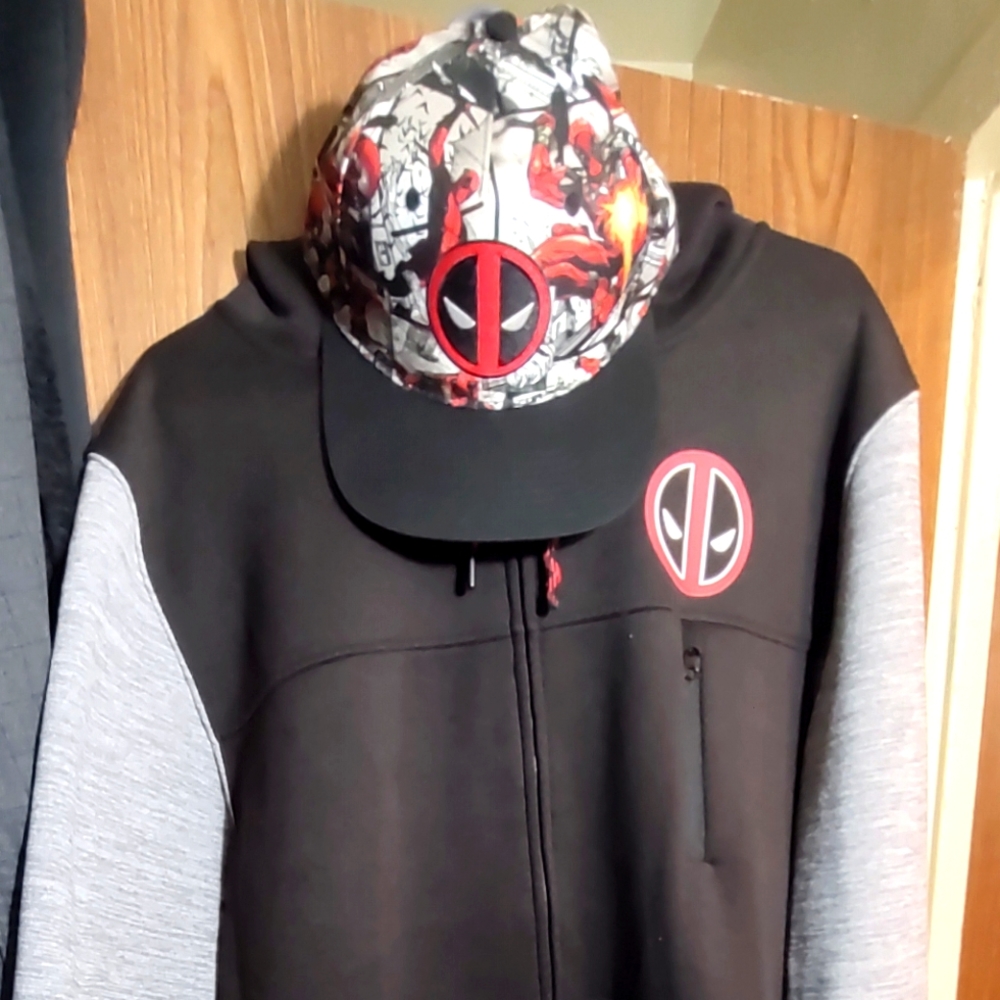 Deadpool hoodie and Snapback Cap